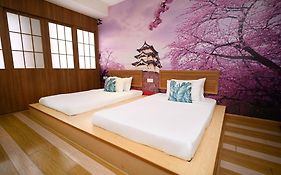 Swing & Pillows - Usj Taipan